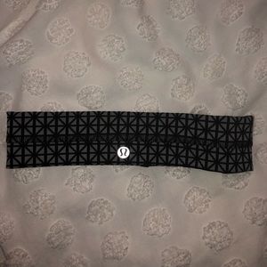 Lululemon black and grey head band